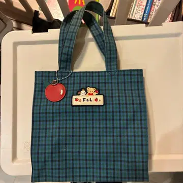 체크 무늬 토트백 동물 자수 포함