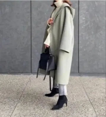 STUNNING LURE 라이트 후디 리버 코트 1 사이즈