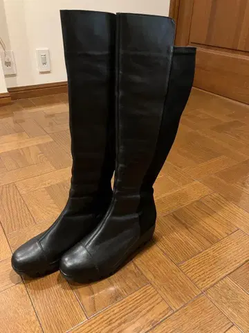 블랙 통굽 롱 부츠 힐즈아베뉴