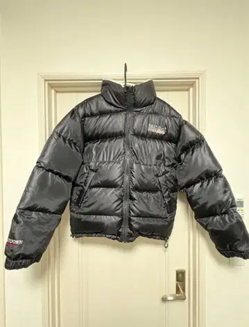 FIRST DOWN 블랙 다운 자켓