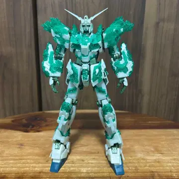 MG 1/100 건담베이스 한정판 유니콘 건담 (빛의 결정체)