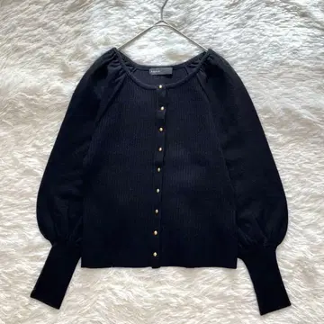 NOBLE 노블 타이니 버튼 퍼프 슬리브 가디건 블랙