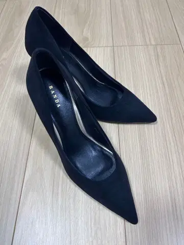 RANDA 블랙 하이힐 펌프스