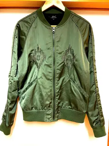 올리브 그린 플라이트 자켓