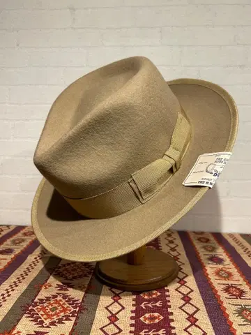 THE H.W.DOG 중절모 울 베이지