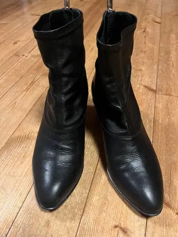 블랙 가죽 숏부츠