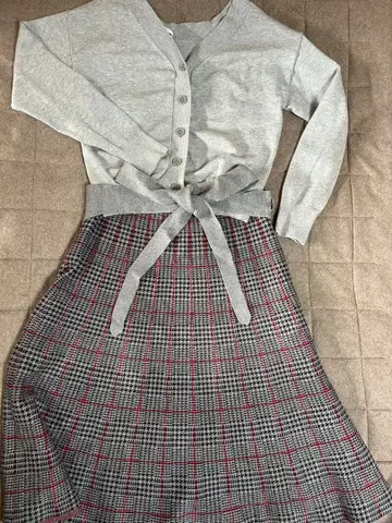 쿠미쿄쿠 그레이 체크 무늬 니트 원피스