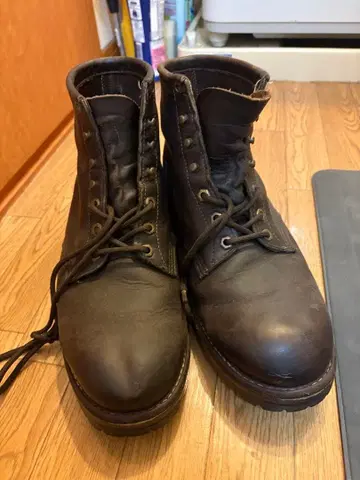 Chippewa 다크 브라운 워크 부츠