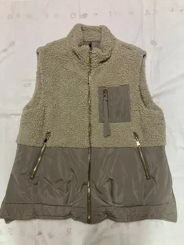 정가 15000엔 베이지 플리스 자켓 슬리브리스