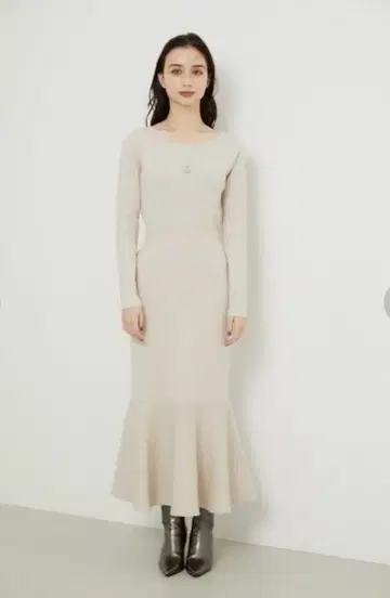 rienda 2way 백 타이 니트 머메이드 원피스 베이지