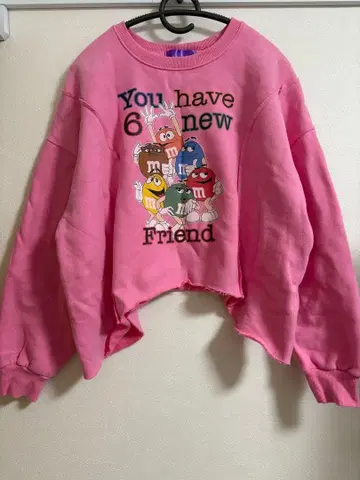 M&M 캐릭터 크롭 맨투맨