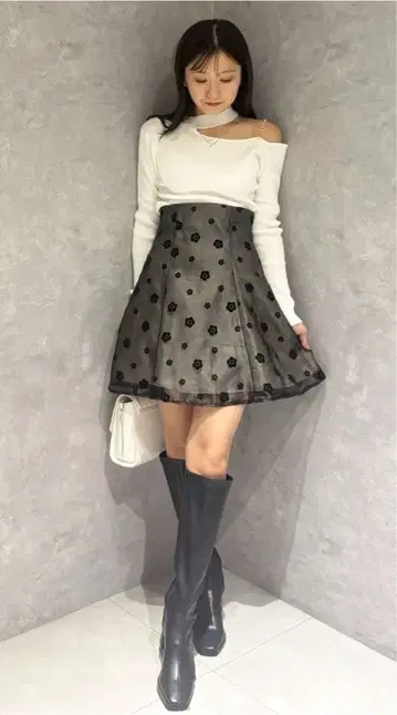 데이지 플로키 프린트 백 레이스업 미니 치마바지