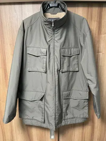 카키 밀리터리풍 다운 자켓