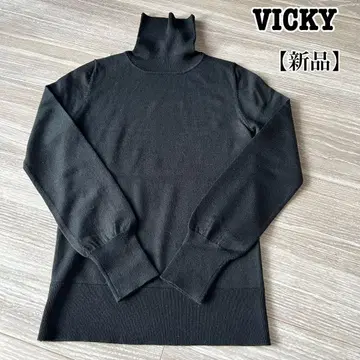 VICKY 블랙 터틀넥 니트 새상품