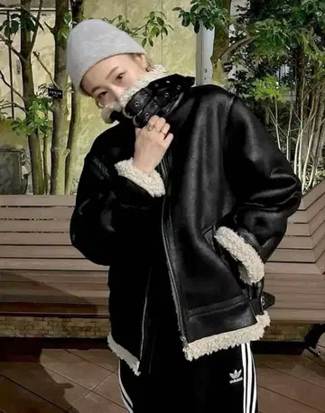 Ungrid 페이크 무스탕 보아 블루종