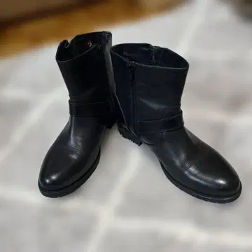 AMIMANERA 블랙 숏부츠 지퍼 버클 포함