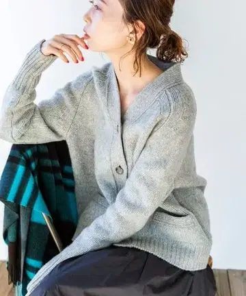 IENA AQUA 래글런 V넥 가디건 그레이