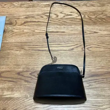 FURLA 블랙 가죽 숄더백