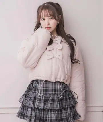 pium 프릴 칼라 리본 충전솜 숏코트 핑크