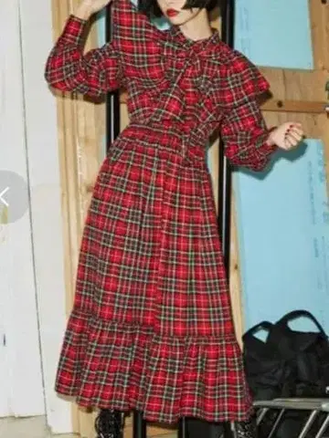 쥬에티 리본 타이 프릴 원피스 레드 롱 원피스 체크