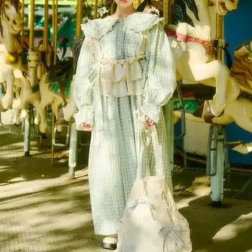 틸과 레트로 멀티웨이 프릴 뷔스티에 SET 원피스 그린 M