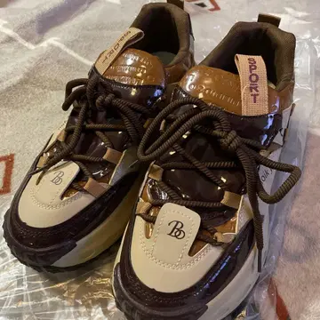 브라운 스니커즈 26cm