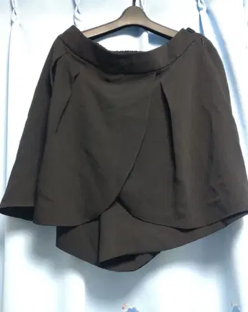 [ 새상품급 ] 로즈 티아라 Rose Tiara 46 사이즈 큐롯 스커트