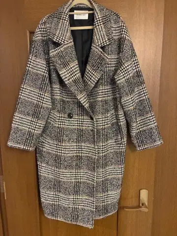 체크 무늬 오버 사이즈 체스터 코트