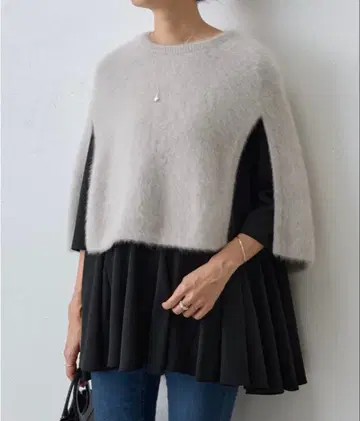 BEARDSLEY 퍼 니트 판초 라이트 그레이