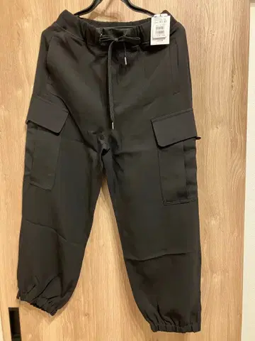 [택 포함 새상품] LASUD 블랙 카고 팬츠