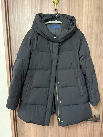 SHIPS 후드 부착 블랙 다운 자켓