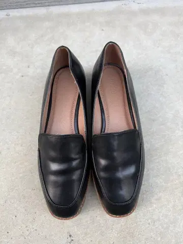 블랙 가죽 로퍼 플랫 밑창 REZOY