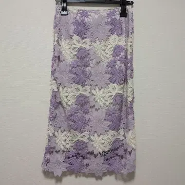 노엘라 꽃 레이스 스커트 라벤더
