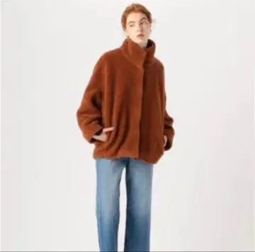 새상품급 투모로우랜드 Ballsey 보아 숏코트