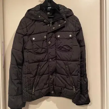 H&M 블랙 다운 자켓 M 사이즈
