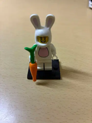LEGO 미니 피규어 시리즈7 토끼 인형옷을 입은 남자