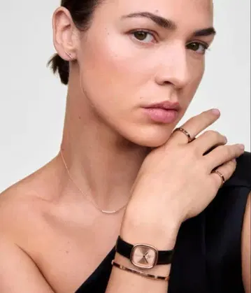 다니엘 웰링턴 Mirelle Eternity Necklace