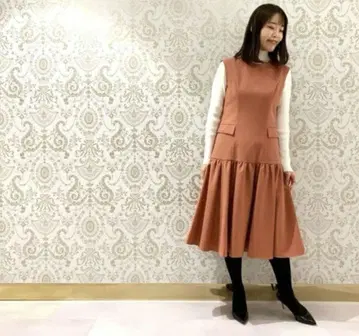 아베닐 에투알 오렌지 계열 슬리브리스 원피스 오버롤 스커트