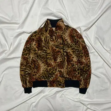 레오파드 무늬 블루종 짧은 기장 스트릿 지뢰계