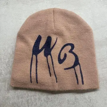 베이지 니트 모자 로고