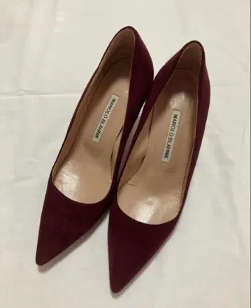 마놀로 블라닉 펌프스 보르도 37.5