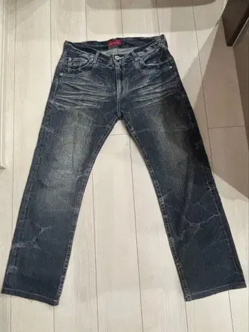 스트레이트 데님 y2k 시크 스타일