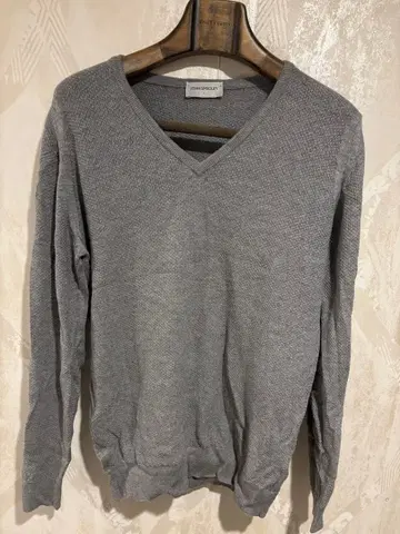 JOHN SMEDLEY 그레이 V넥 니트