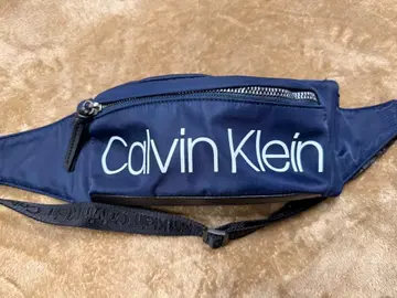 캘빈 클라인 웨이스트백 바디백 네이비