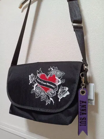 [ 새상품 ] ANNA SUI 락하트 메신저 백 안나수이 택 포함
