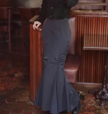 코코딜 개더 디자인 머메이드 스커트 네이비