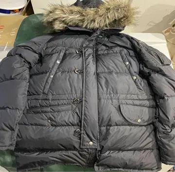 새상품급 에디바우어 프리미엄 구스 다운 블랙 L 사이즈