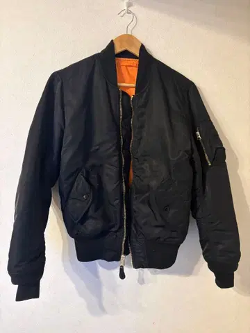 ALPHA INDUSTRIES MA-1 XS 사이즈 블랙
