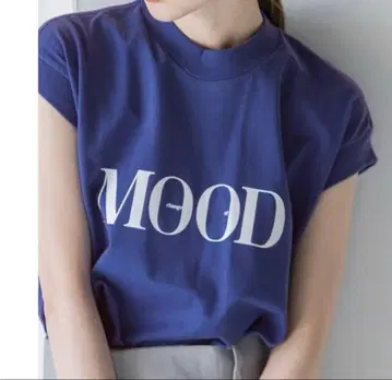 새상품급 RITA NOBLE 별주 슬리브리스 TEE