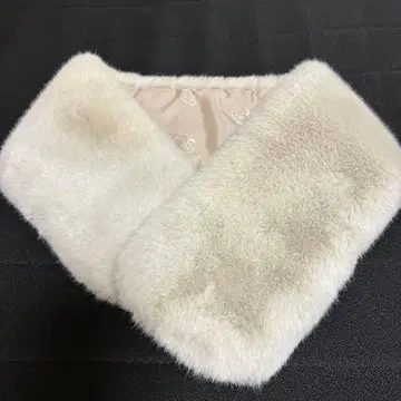 TOCCA 인조 모피 머플러